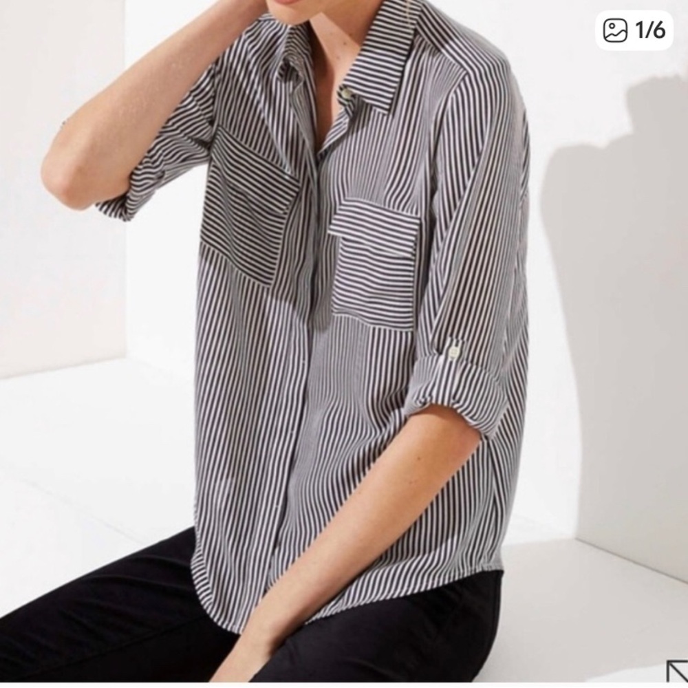 LOFT Women's Gray and White Striped Blouse - M